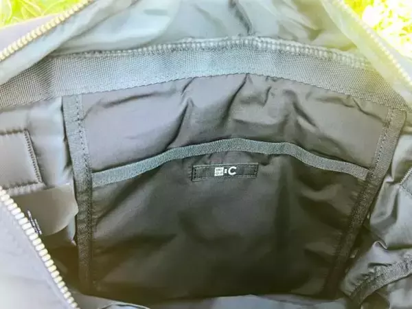 「「色違いでもう1つ欲しい！」ユニクロの2WAYバッグが万能すぎた。通勤も休日もいけてコスパ最高」の画像