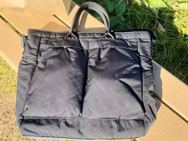 「「色違いでもう1つ欲しい！」ユニクロの2WAYバッグが万能すぎた。通勤も休日もいけてコスパ最高」の画像