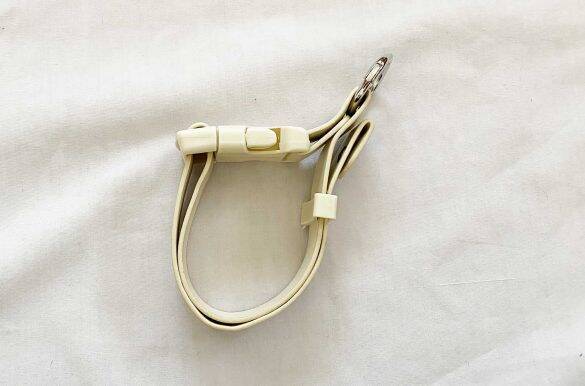 電車内や室内で、脱いだアウターが邪魔……3COINSの大人気商品で、アウター持ち歩き問題が解決した！／2025 人気記事top5