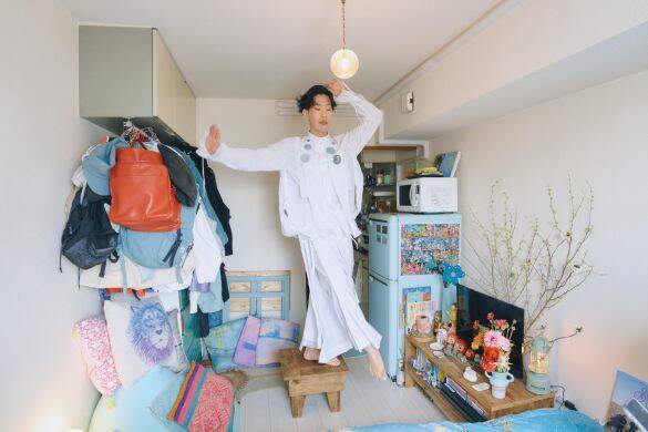 「人生あきらめが大事」うっすらメイクの個性派男優35歳が説く“らめ活”って？癒される人が続出中