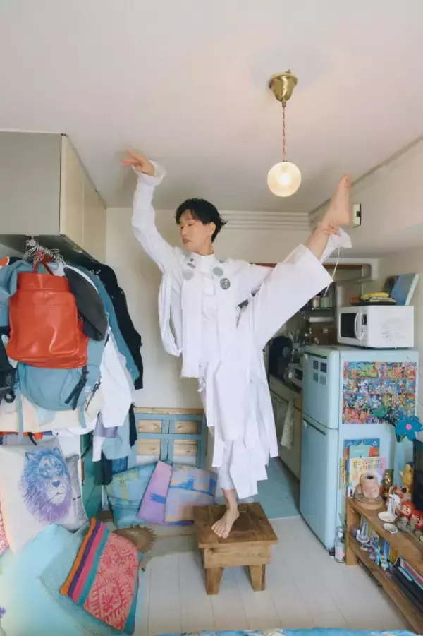 「「人生あきらめが大事」うっすらメイクの個性派男優35歳が説く“らめ活”って？癒される人が続出中」の画像