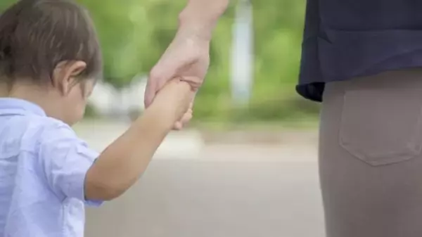 バスで大泣きの赤ちゃんに年配男性が嫌味、すかさず言い返してくれたのは…／子育て人気記事BEST