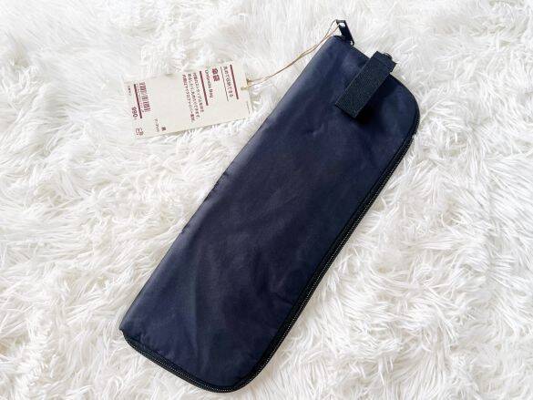 「こんなの欲しかった！」無印良品の990円“傘袋”が優秀。濡れた折りたたみ傘をカバンに入れても安心