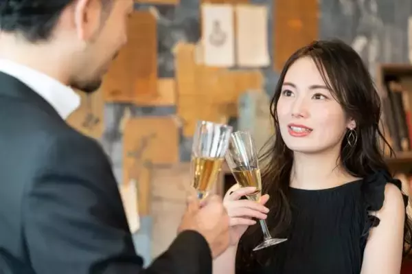 「「全女性を敵に回す発言」を連発する高収入男性と、3回デートしてみたら…“無理すぎる愛の告白”が待っていた」の画像