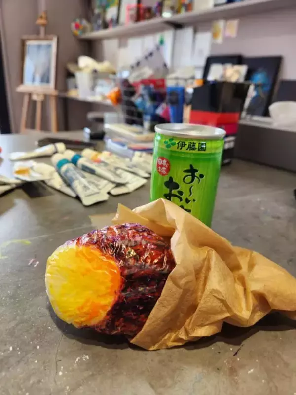 「「これがおにぎり!?」れん乳、チョコパイ、馬刺し丼まで！おにぎりアートの作者を直撃「真剣にふざけている状態です（笑）」」の画像