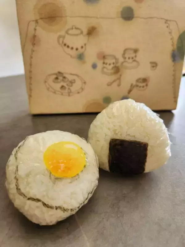 「「これがおにぎり!?」れん乳、チョコパイ、馬刺し丼まで！おにぎりアートの作者を直撃「真剣にふざけている状態です（笑）」」の画像