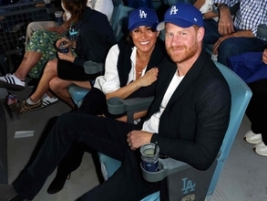 ドジャース帽着用でひと波乱のヘンリー王子夫妻。仲良く野球観戦し円満アピールも…結婚に反対していた“身近な人物”が判明