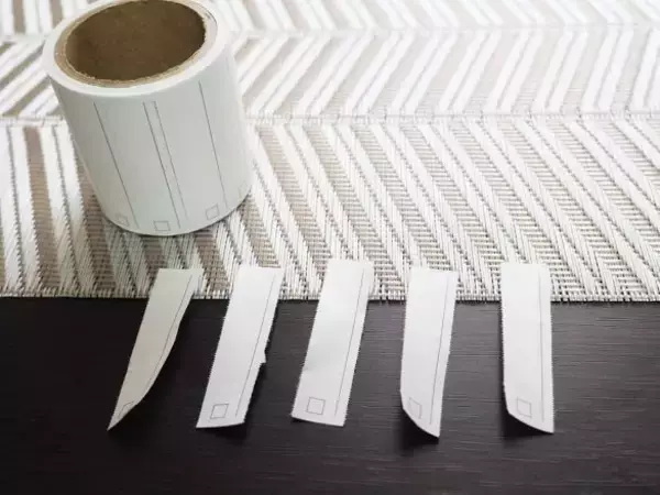 「もう普通の付箋に戻れない！無印の「ロール付箋紙」が名品すぎた…技アリなポイントは」の画像