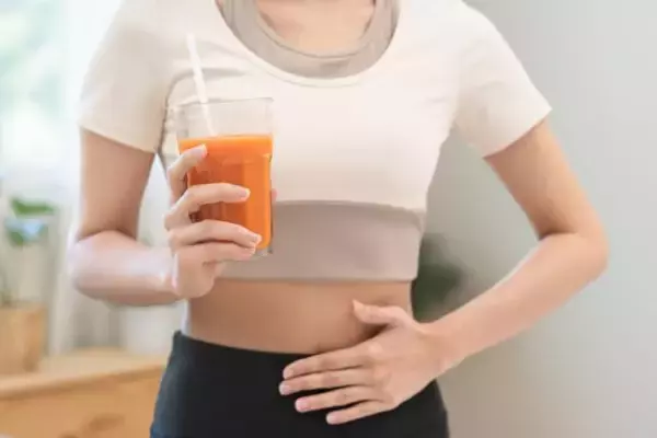 「毎日飲んでたのに…実は腸を荒らす「要注意な飲み物」とは？ 買う前にチェックしたい“4つのポイント”も」の画像