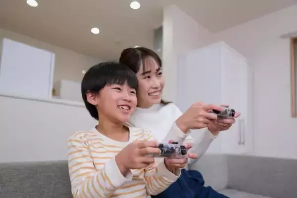 「「ゲームは1日1時間」はもう限界？宿題ボロボロ、嘘、逆ギレ…小4息子に母の悲鳴。「友達と遊ぶ＝ゲーム」という令和の残酷な現実とは」の画像