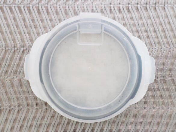 我が家の冷凍ごはんに革命が起きた！ダイソーの専用容器 vsラップを徹底比較したら“驚きの違い”