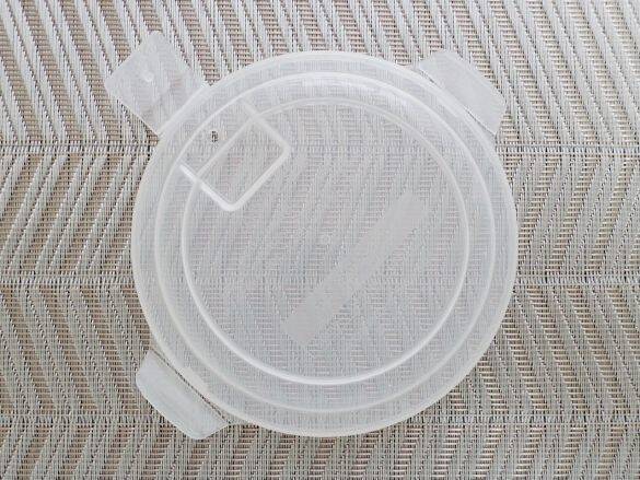 我が家の冷凍ごはんに革命が起きた！ダイソーの専用容器 vsラップを徹底比較したら“驚きの違い”