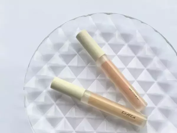 「SNSで話題「ファンデなし、コンシーラーだけでメイク」は40代もアリ？ 48歳が試した結果が「想像を超えていた」」の画像