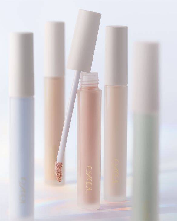 SNSで話題「ファンデなし、コンシーラーだけでメイク」は40代もアリ？ 48歳が試した結果が「想像を超えていた」