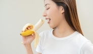 「バナナと一緒に飲まないで！」実は腸を荒らす“やってはいけない食べ合わせ”。黄金コンビだと思っていたのに／2025 人気記事top5