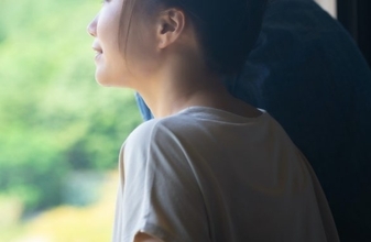 思わずビンタ！虫に刺された顔を見て、彼氏が放った最低な言葉とは／恋愛人気記事BEST