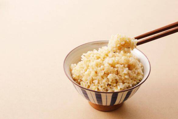 「食物繊維を摂ってるのに…“出ない”！」実は便秘を悪化させる“NGな食べ合わせ”3つ。朝の定番が逆効果なんて