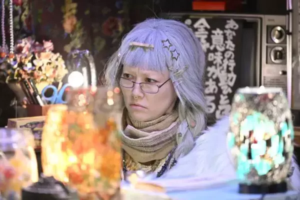 「ついに紐パンの紐を解き…秋元才加の脱ぎっぷりが潔い。AKB48劇場で鍛えられた本物感 ｜ドラマ『もしがく』第2話」の画像