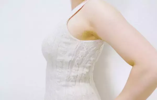 「話題の無印良品「ニットブラタンクトップ」は着心地最高で優秀！ただ注意すべきポイントも｜無印良品週間に買いたいもの」の画像