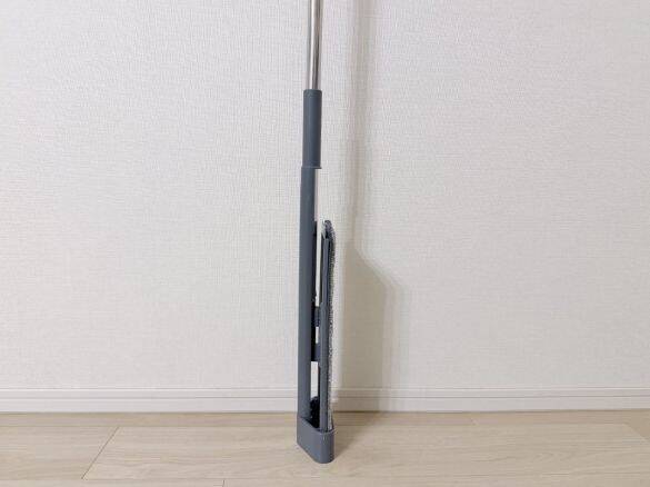 「思わず声が出た」ダイソーの“100円じゃないモップ”で掃除効率が格段にアップ！ 水拭きのラクさは想像以上