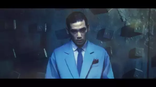 「「祖母は“国民的女優”、父は“伝説のアイドル”」Netflix話題作で初演技の189cm・28歳パリコレモデルの正体。遅咲きの“最強サラブレッド”が絶賛されるワケ」の画像