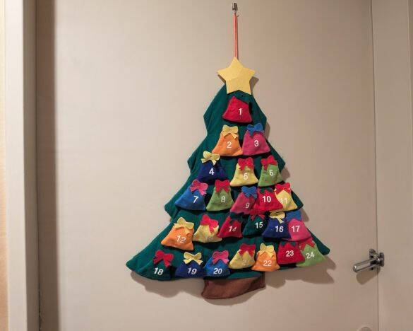 2000円前後でクリスマス期間をたっぷり楽しむ！カルディ「アドベントカレンダー」が素敵で実用的