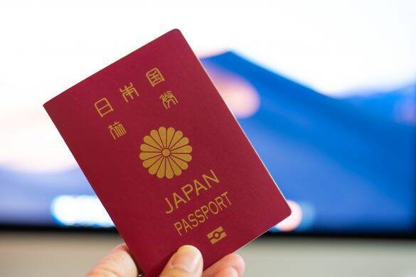 なぜ？妻と楽しく海外旅行のはずが…出国審査で不倫がバレて地獄に／結婚人気記事BEST