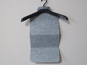 毎回洗濯できない服のジメジメ＆ニオイ問題。無印の590円アイテムでスッキリ解決して感動！