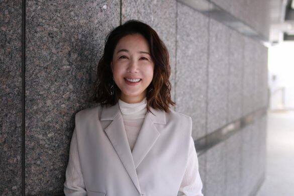 「ようやく“社会人としてスタート”した」65歳・ベテラン女優が“年齢で役が減る”業界で打ち破りたいこと