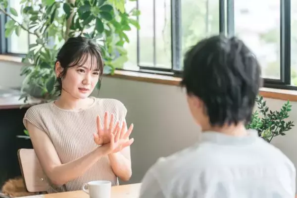 「39歳男性、彼女を焼肉に誘ったら「一人で食べて」と断られて…“強烈すぎる理由”に別れを決意／2025 人気記事top5」の画像