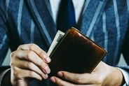 “お嬢様”との初デートで金銭感覚にびっくり！タクシー移動が当たり前…？／恋愛人気記事BEST