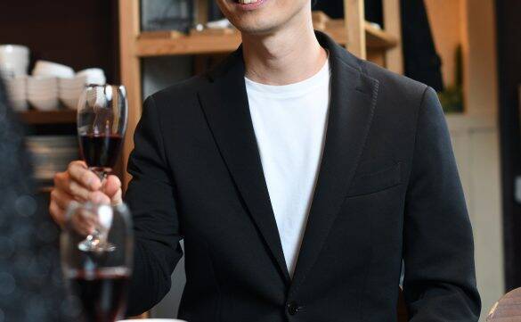 33歳女性中学教師、12年ぶりに再会した教え子に恋して悲劇。100万円を失う／恋愛人気記事BEST