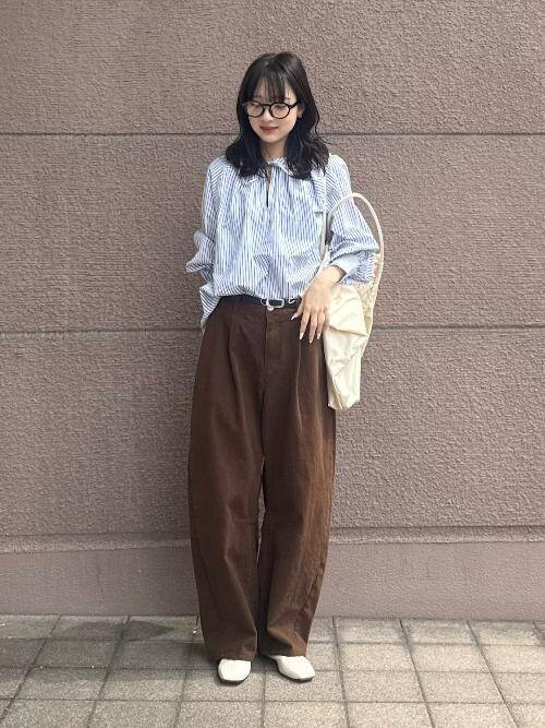流行の「バレルレッグパンツ」太って見えるはき方してない？ “すっきり見え”には「鉄則」があった