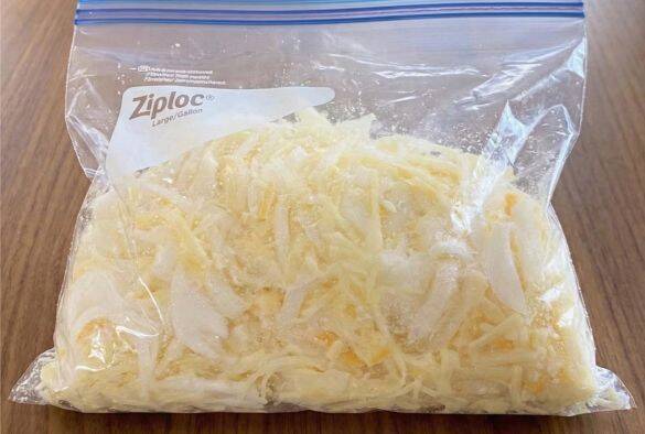 切って混ぜて焼くだけ！ 玉ねぎとじゃがいもの「超簡単ハッシュドポテト」。美味しくて腸活にも◎