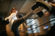 格闘技を習いはじめた31歳女性、合わないのに「辞めます」が言えなくて…“退会代行”をお願いした結果