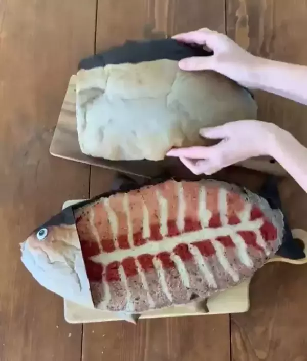 「パンで作られた「鮭の缶詰」の中身に衝撃！「おなかから大量の…」作者の正体は？本人を直撃」の画像