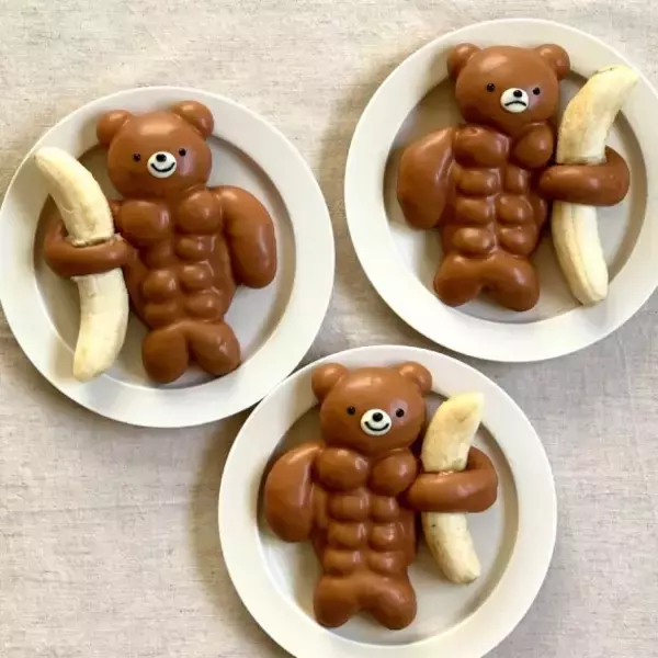 「パンで作られた「鮭の缶詰」の中身に衝撃！「おなかから大量の…」作者の正体は？本人を直撃」の画像