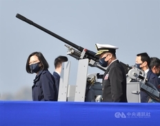 海軍、機雷敷設艇の部隊発足  蔡総統「防衛力のさらなる強化を」／台湾