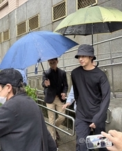 台湾新北地検、兵役逃れ疑いで芸能人4人を取り調べ　俳優のチェン・ボーリンら