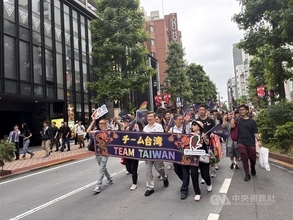 LGBTQの祭典「Tokyo Pride」にチーム台湾参加　李駐日代表が各国大使と登壇