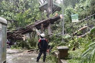 台風30号、夕方にも陸上警報解除の見通し　1人死亡、527人けが／台湾
