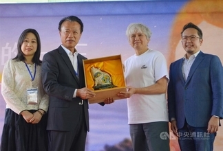 奈良美智さんの台湾巡回展、嘉義で開幕　画家・陳澄波の出身地での開催に感慨