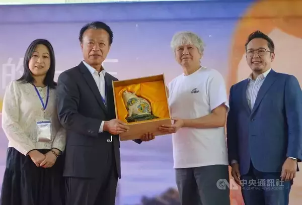 奈良美智さんの台湾巡回展、嘉義で開幕　画家・陳澄波の出身地での開催に感慨