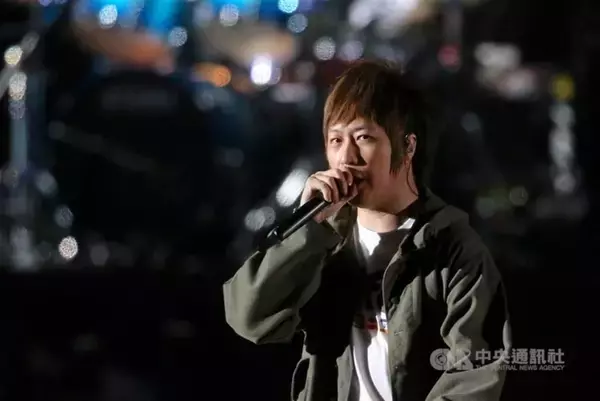 メイデイ・アシン、上海公演でステージから落下　レコード会社「状態は良好」／台湾