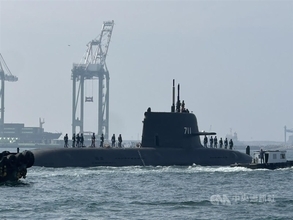 台湾初の国産潜水艦、1回目の潜航試験　台湾国際造船、工期の短さなどアピール