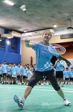 バドミントン・奥原希望さん、台湾で講習会　小学生と触れ合う