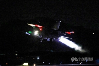 F16V戦闘機のパイロットがパラシュートで脱出か　台湾・花蓮沖