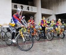 チベットを応援  台湾でサイクリングイベント