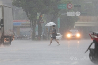 台湾16県市に豪雨・大雨特報　落雷などへの注意を呼びかけ　気象署