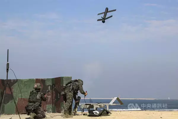 国防部、「勁蜂1型」の実弾射撃を公開　台湾が自主製造の攻撃無人機